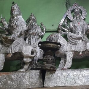 Idols and figurines